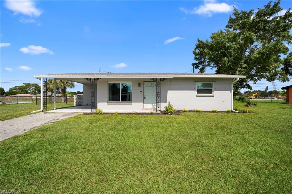 211 E Jasmine Rd, LEHIGH ACRES