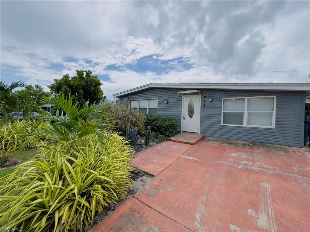 913 Hudson Ave, LEHIGH ACRES