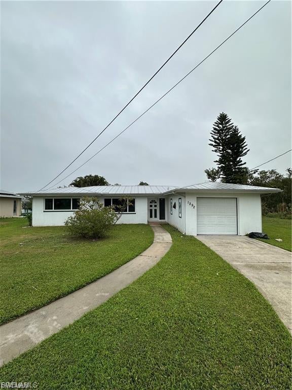 1292 Thompson St, NORTH FORT MYERS