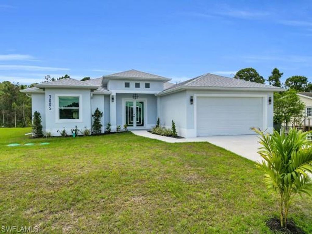 3005 52nd St W, LEHIGH ACRES