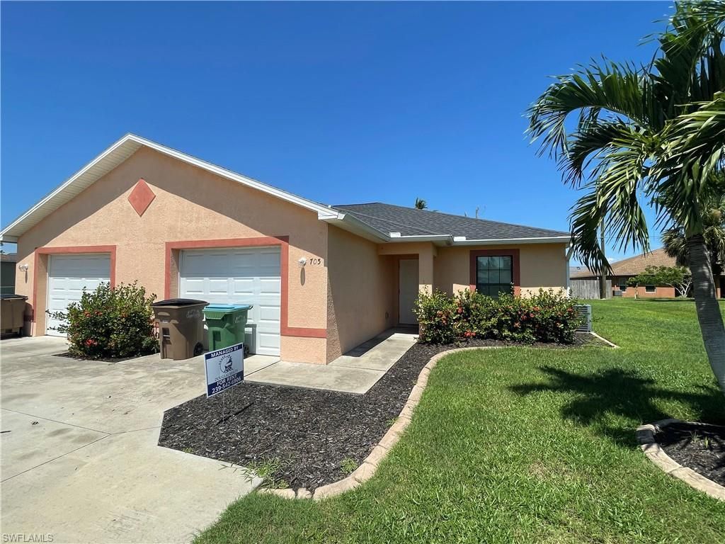 705 Nicholas Pkwy W 705, CAPE CORAL