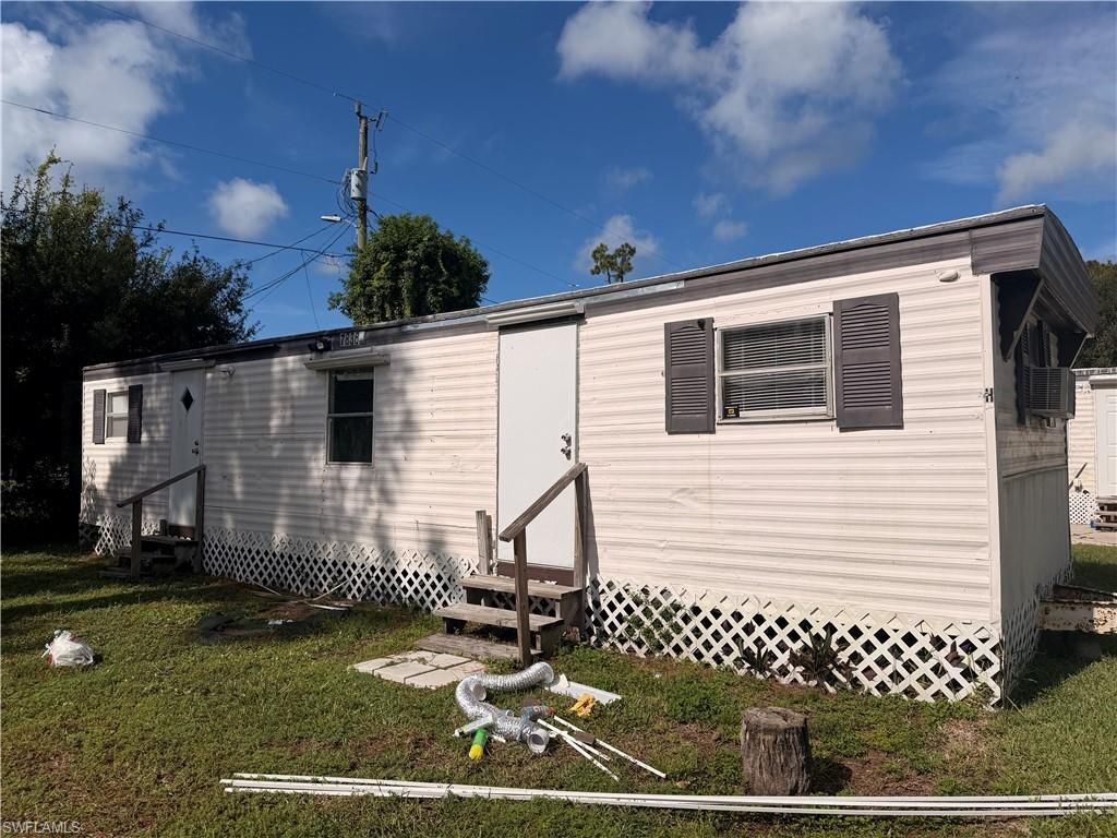 7838 Ebson Dr 7 Or H, NORTH FORT MYERS