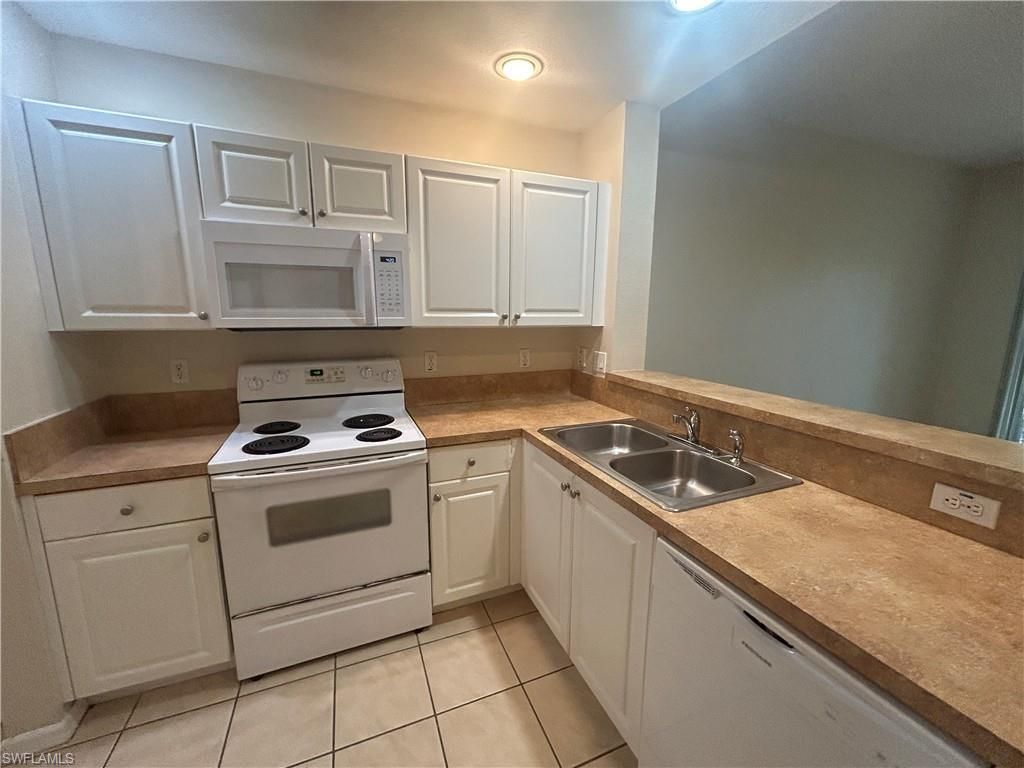 4255 Liron Ave 102, FORT MYERS