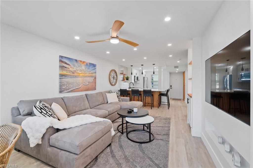 1624 Pine Valley Dr 103, FORT MYERS