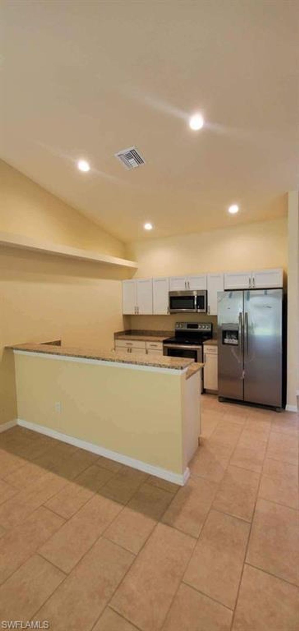 811 Se 24th Ave, CAPE CORAL