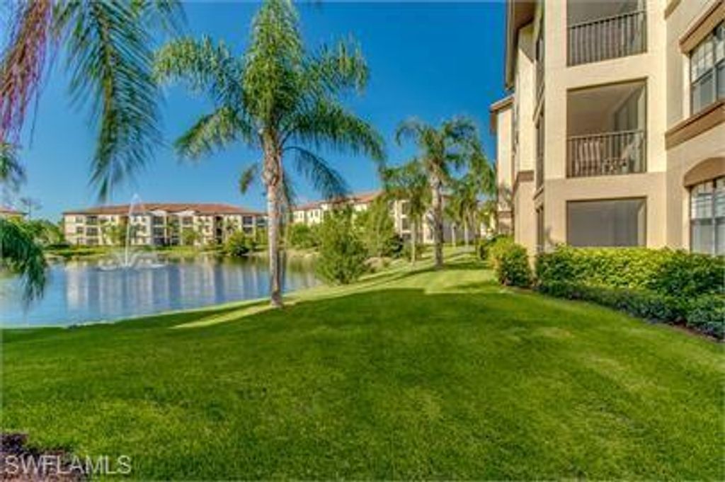 12940 Positano Cir 203, NAPLES