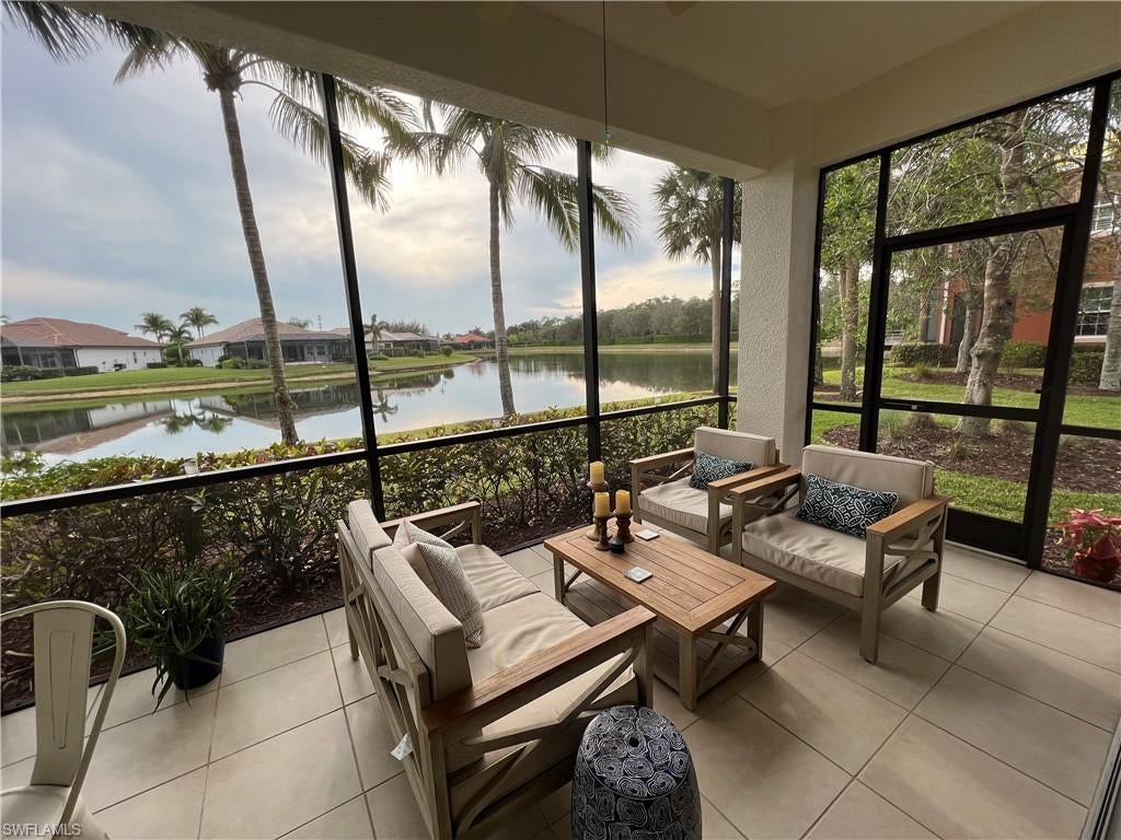6418 Legacy Cir 802, NAPLES