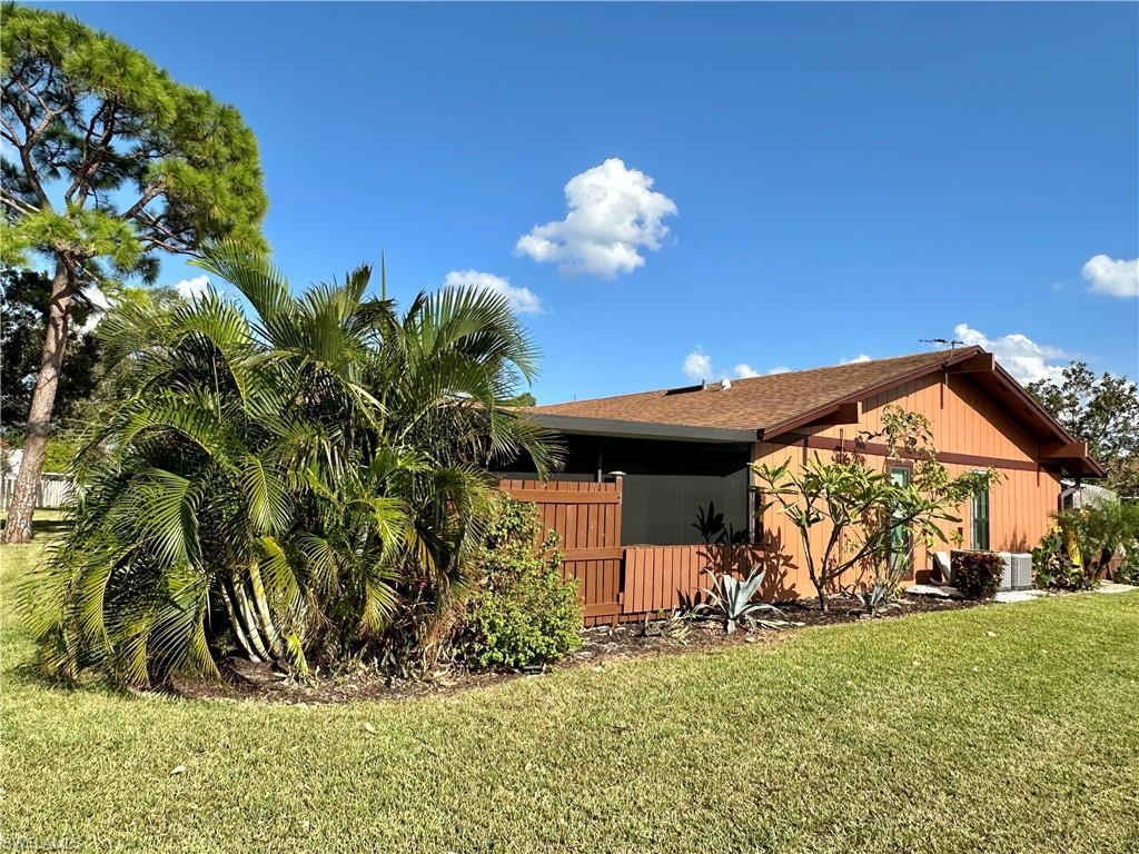 15427 Crystal Lake Dr, NORTH FORT MYERS