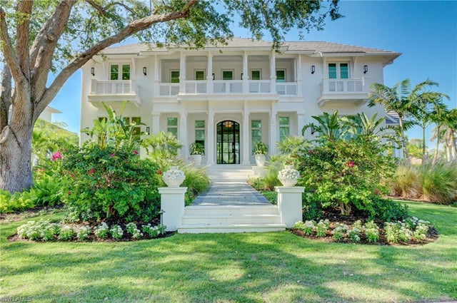 2020 Gordon Dr, NAPLES