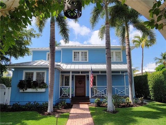 287 11th Ave S, NAPLES