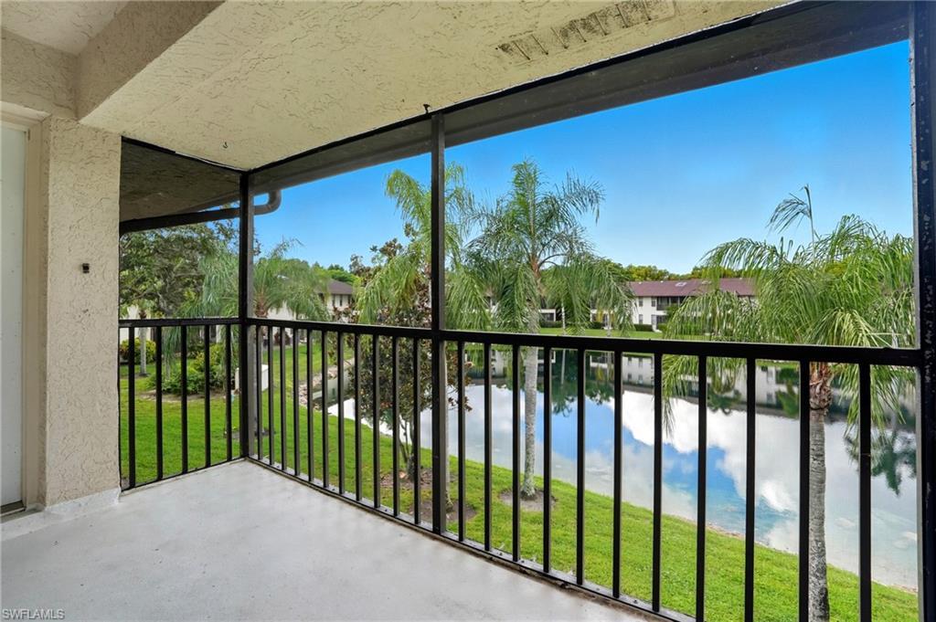 5361 Treetops Dr S-204, NAPLES