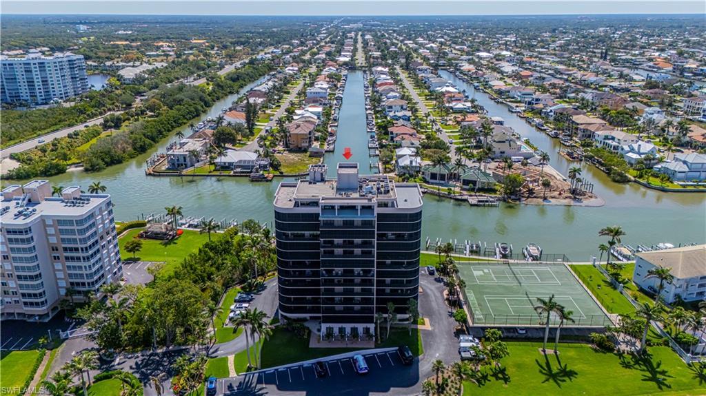 11030 Gulf Shore Dr 901, NAPLES