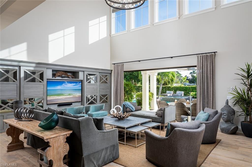 3170 Crayton Rd, NAPLES