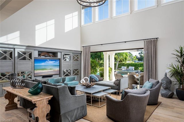 3170 Crayton Rd, NAPLES