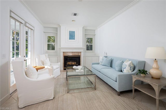 155 1st Ave S, NAPLES