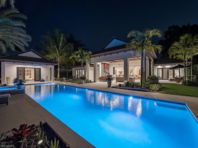 740 Banyan Blvd, NAPLES