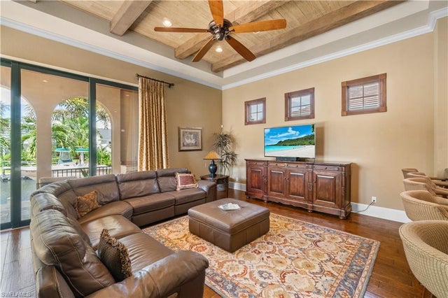 611 18th Ave S, NAPLES