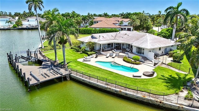 205 Spring Line Dr, NAPLES