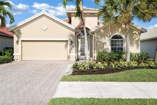 Photo of 15825 Delaplata Ln, NAPLES FL