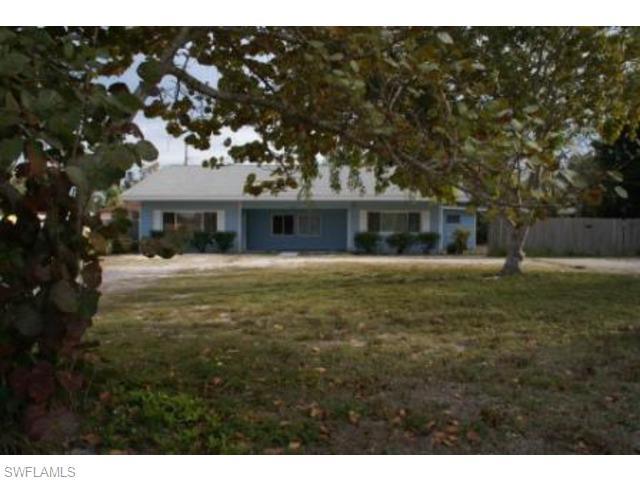 728 104th Ave N W, NAPLES