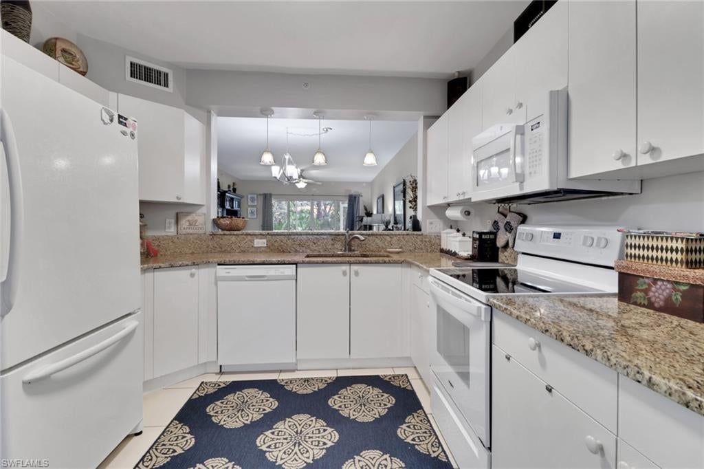 7823 Regal Heron Cir 105, NAPLES