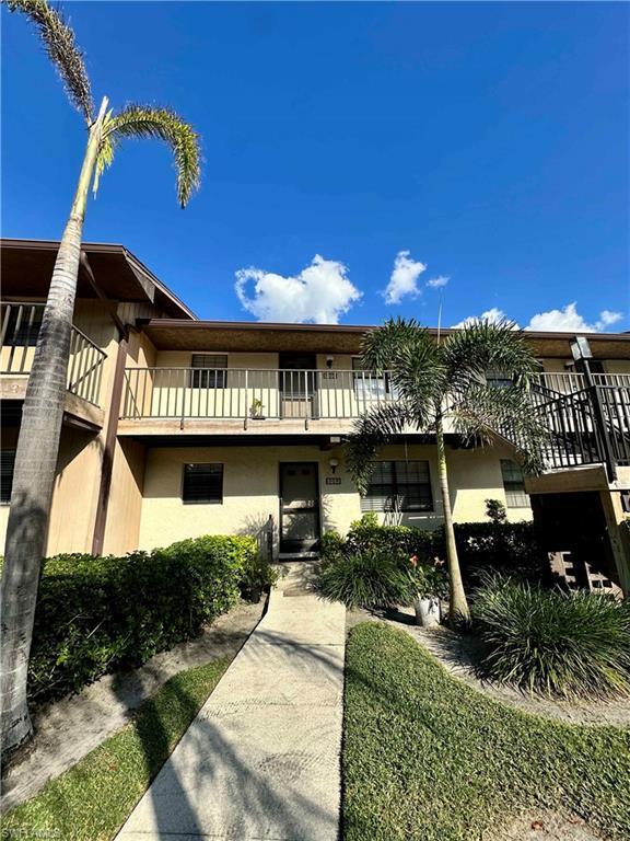 5283 Treetops Dr V-103, NAPLES