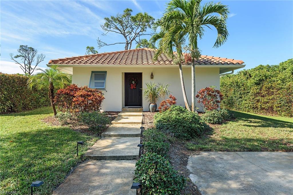 301 Ridge Dr, NAPLES