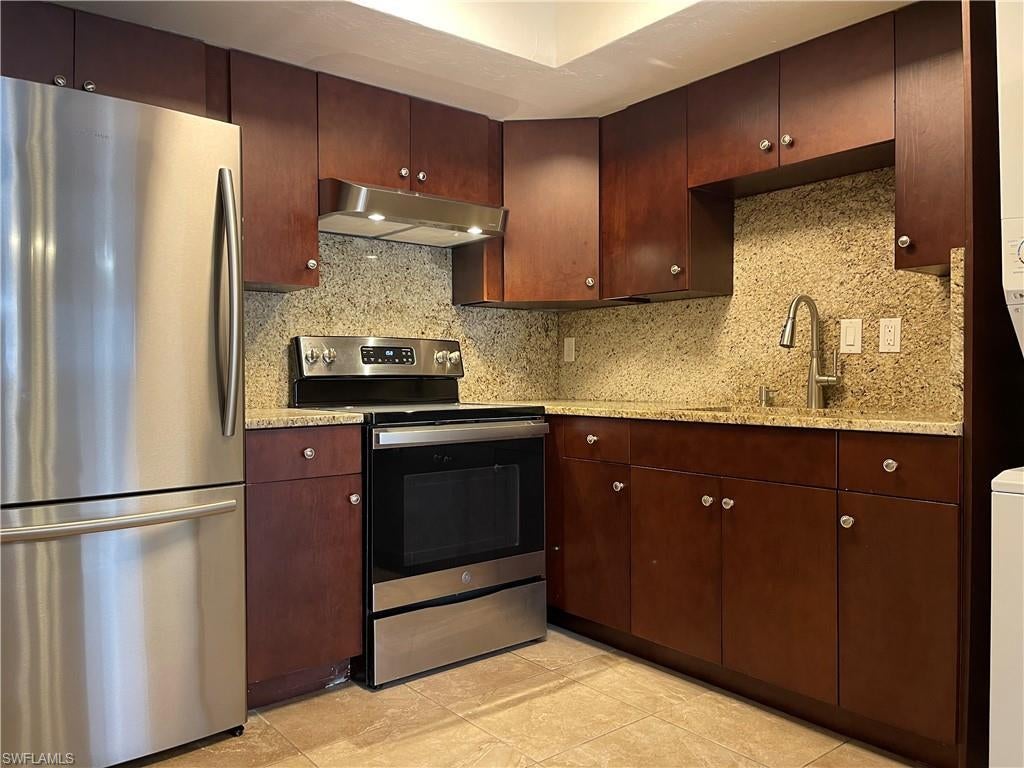 10111 Sandy Hollow Ln 407, BONITA SPRINGS