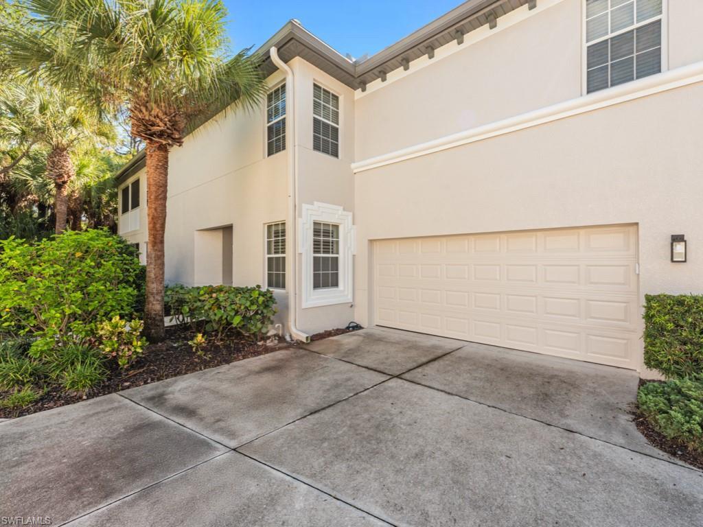 2012 Tarpon Bay Dr N 101, NAPLES