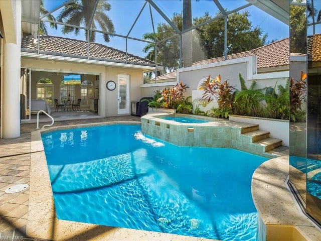 1534 Vintage Ln, NAPLES