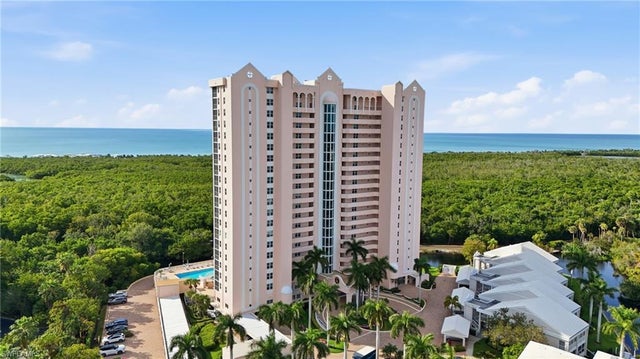6101 Pelican Bay Blvd 805, NAPLES