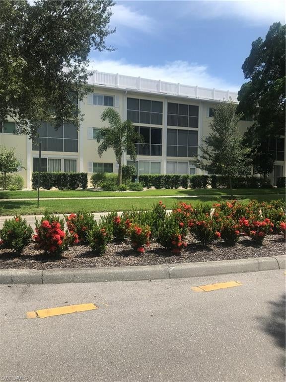 216 Banyan Blvd 216, NAPLES