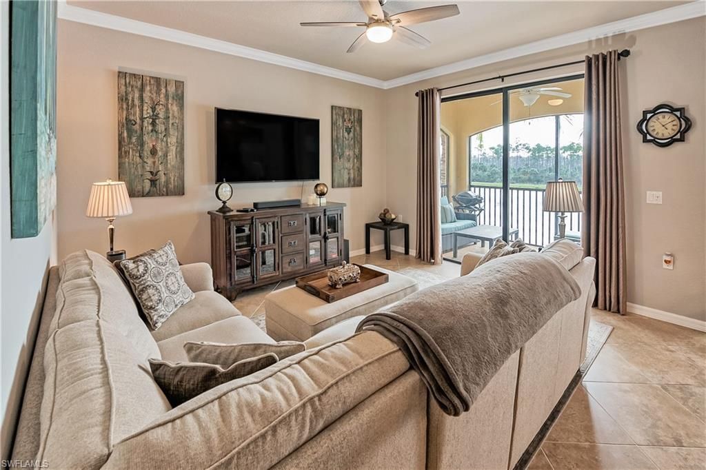 9727 Acqua Ct 423, NAPLES