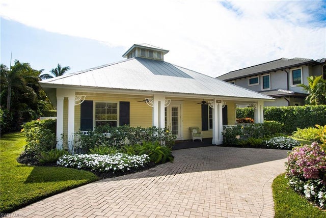 476 1st Ave N, NAPLES