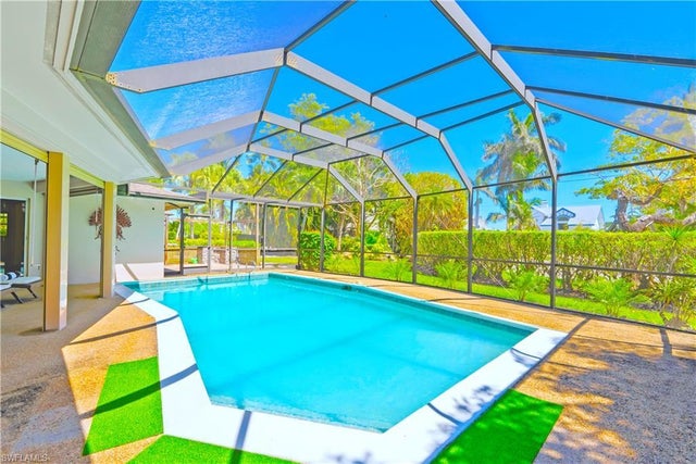 2125 Marina Dr, NAPLES