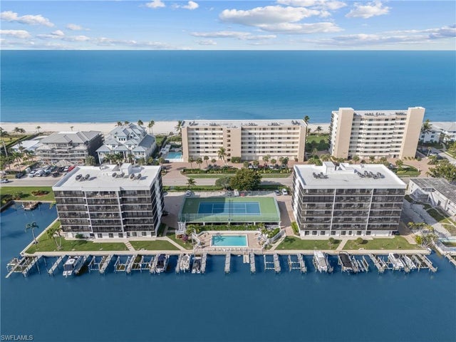 10420 Gulf Shore Dr 121, NAPLES
