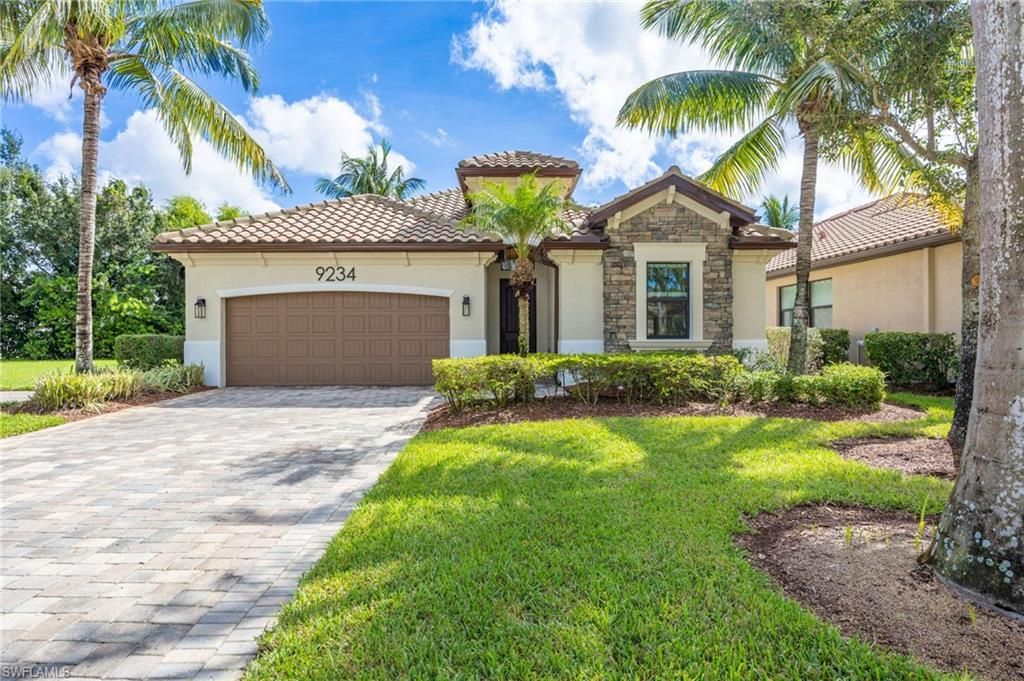 9234 Veneto Pl, NAPLES