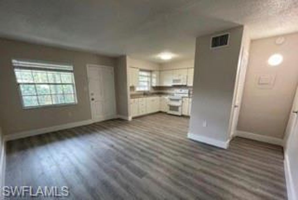 3325 Airport Rd N F4, NAPLES