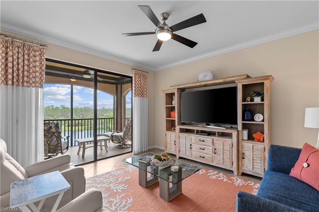 9723 Acqua Ct 345, NAPLES