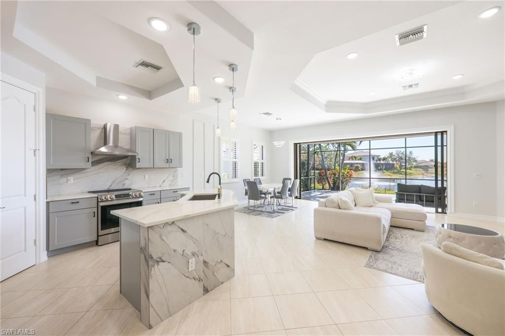 1419 Serrano Cir, NAPLES