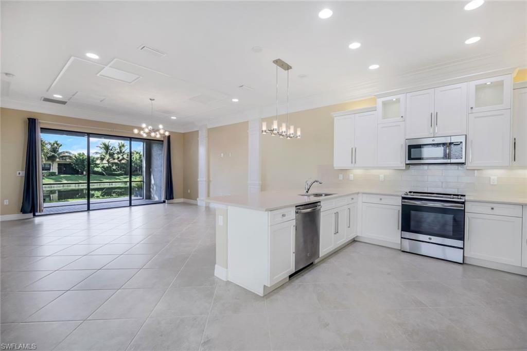 13350 Coronado Dr, NAPLES