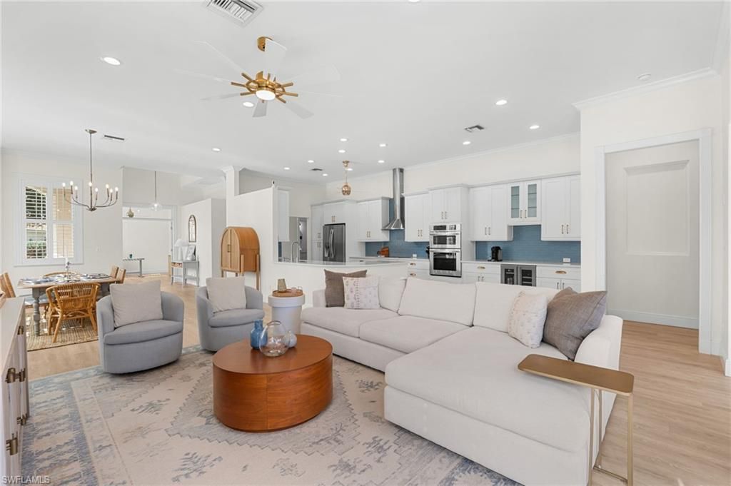 24717 Hollybrier Ln, BONITA SPRINGS