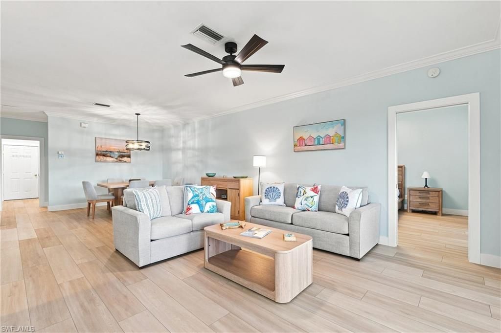5877 Three Iron Dr 702, NAPLES