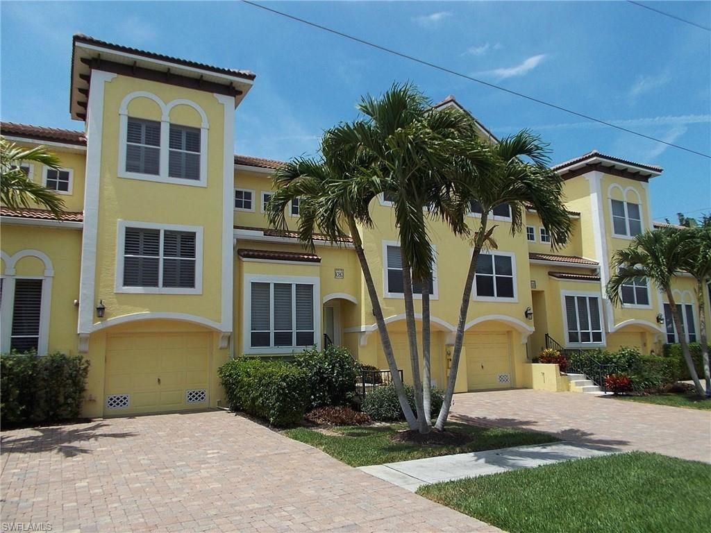 1080 5th St S 1080, NAPLES