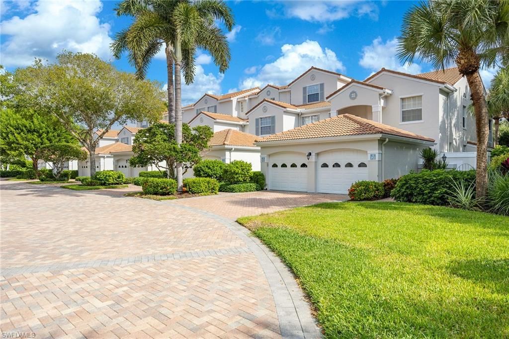 8315 Excalibur Cir P11, NAPLES