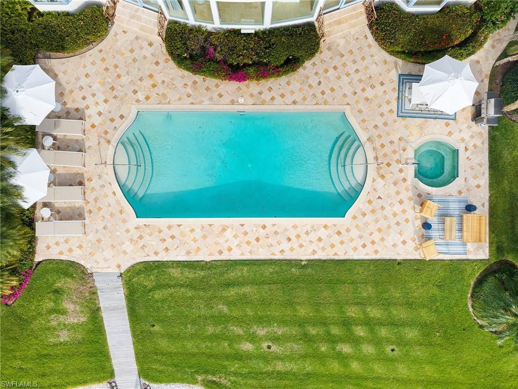 1060 Galleon Dr, NAPLES