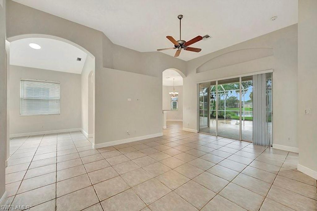 8059 Tauren Ct, NAPLES