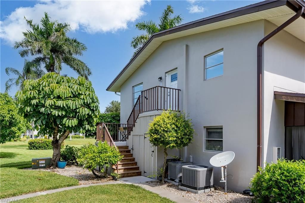 180 Cypress Way E B212, NAPLES