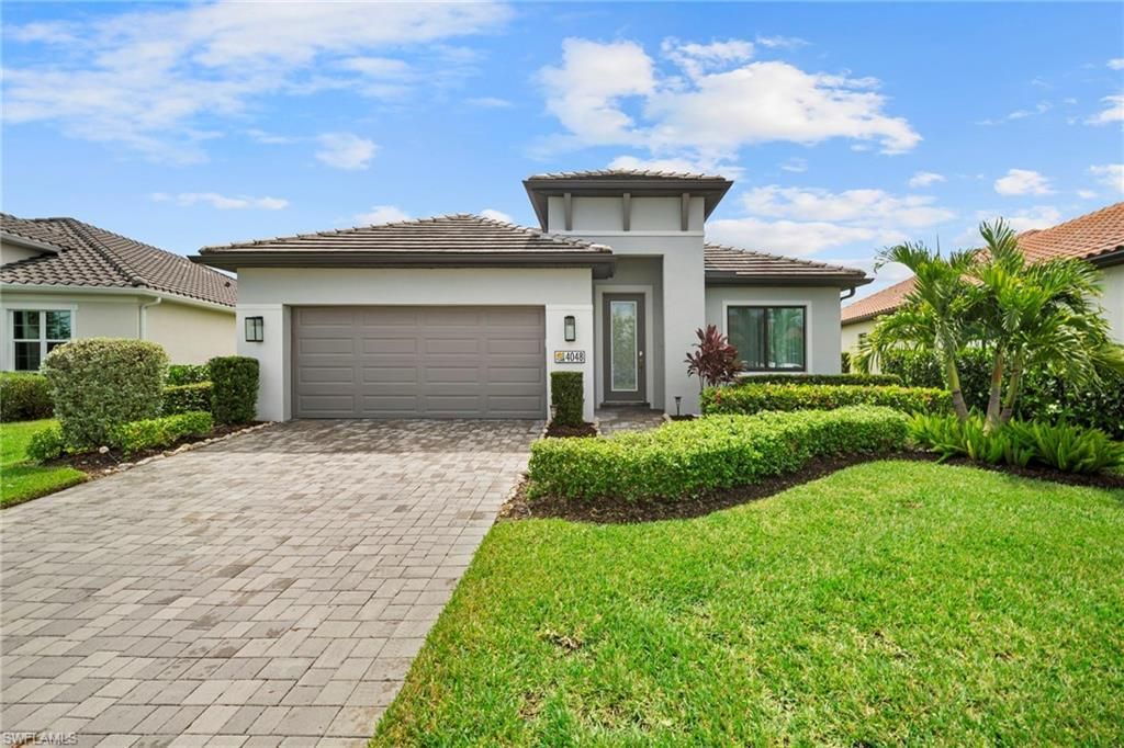 4048 Pegasus Way, NAPLES