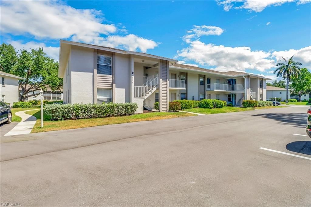1358 Derbyshire Ct F201, NAPLES